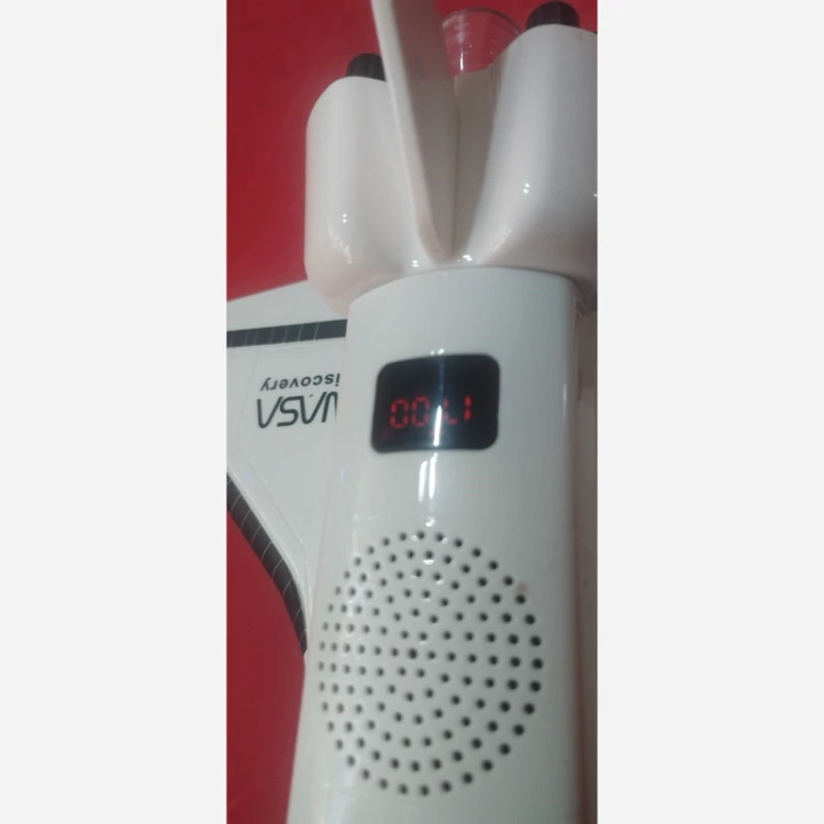 اسپیکر بسیار زیبای ماکت هواپیمای F919