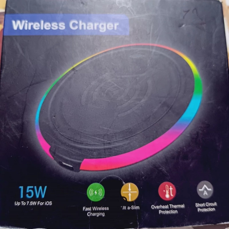 شارژر وایر لس RGB مورد تایید اتحادیه اروپا مارک DEL مدل WXC11-ES