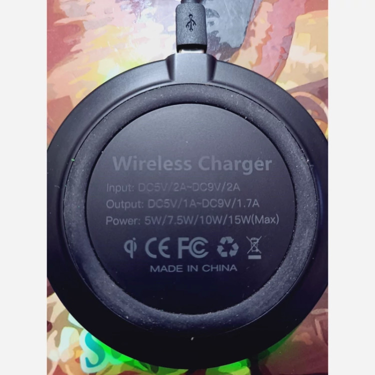 شارژر وایر لس RGB مورد تایید اتحادیه اروپا مارک DEL مدل WXC11-ES